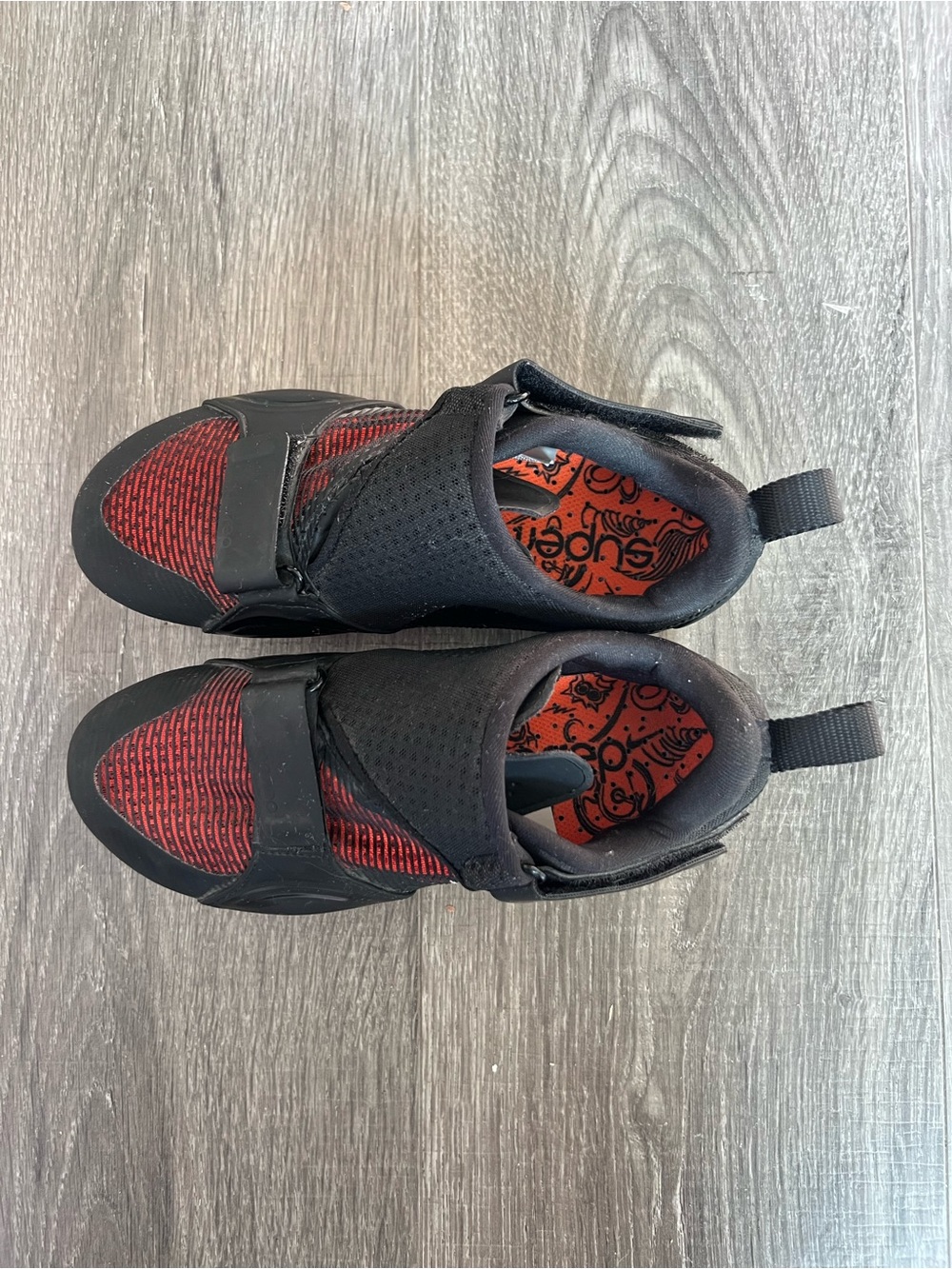 Women’s Black and Red cycling Slip-On Shoes - Picture 5 of 5